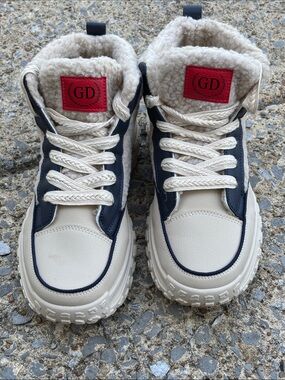 Cream and Navy Lace-Up Women’s Fur-Lined Boots